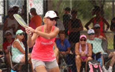 The Pickleball Backhand Stroke: One Hand or Two?
